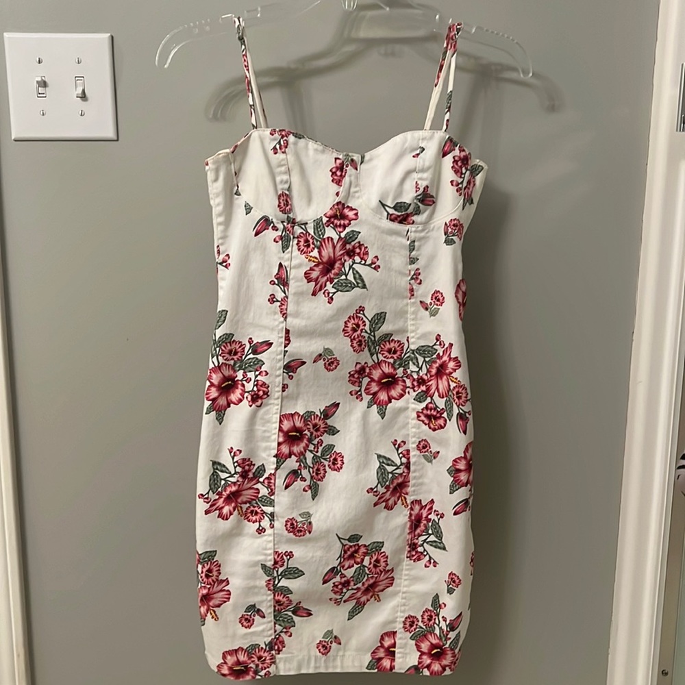 Floral, white denim dress from Divided.